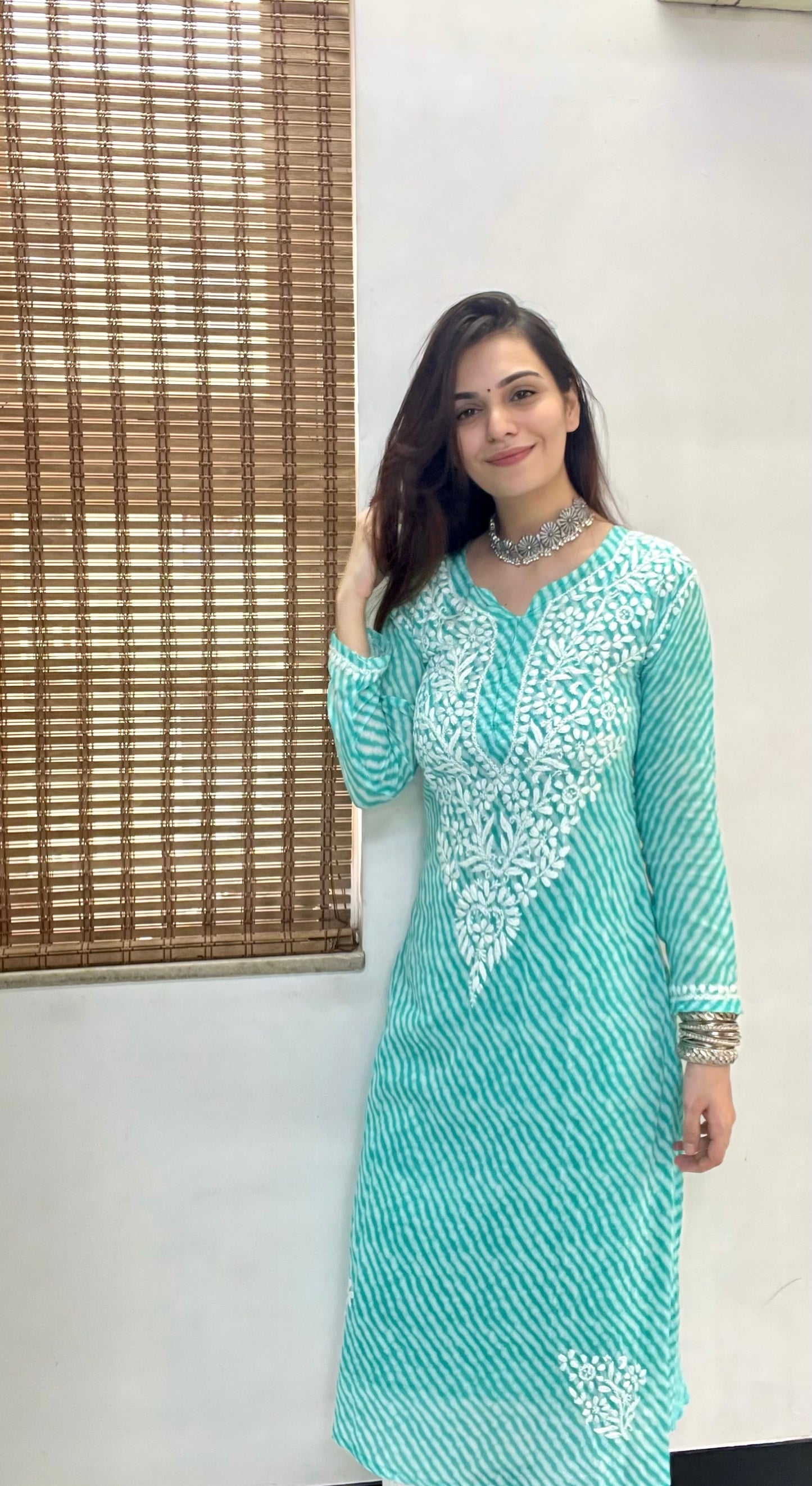 Maha Rajasthani Leheriya with Lucknavi Chikankari