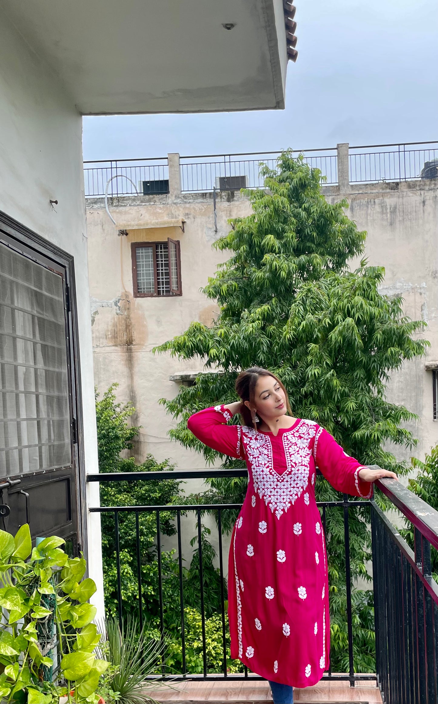 Meerab Chikankari Modal Straight Kurti - 5 Taar Lucknavi Mota Work Embroidery