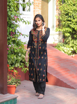 Naabiha Straight Cotton Kurta